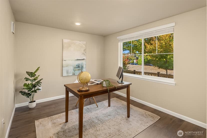 Property photo for 6716 34th Avenue SW, Seattle photo 3