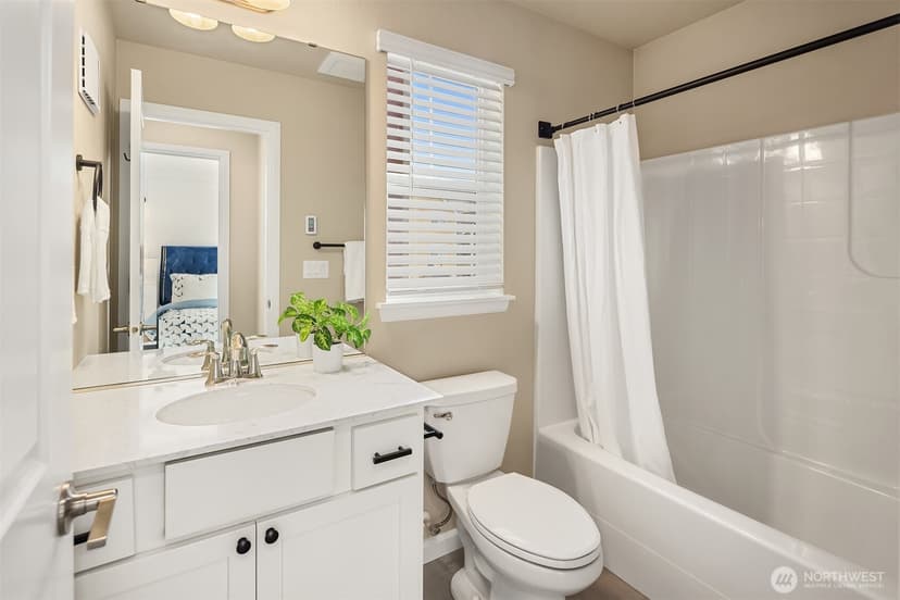 Property photo for 6716 34th Avenue SW, Seattle photo 19