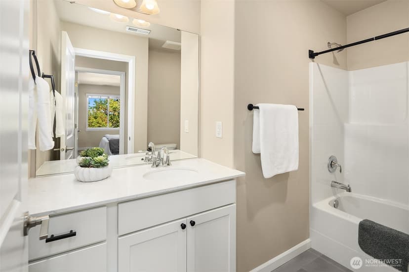 Property photo for 6716 34th Avenue SW, Seattle photo 28