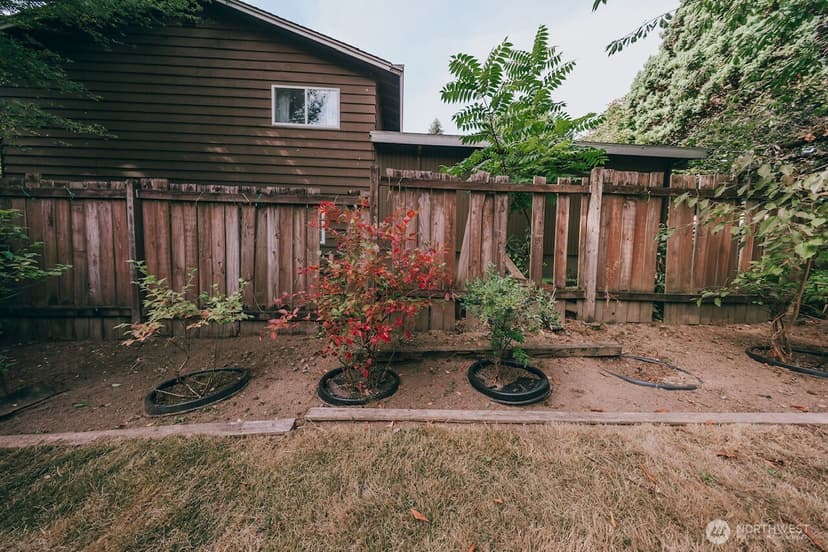 Property photo for 19311 59th Place NE, Kenmore photo 8