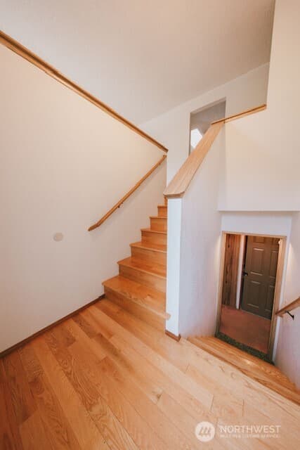Property photo for 19311 59th Place NE, Kenmore photo 3