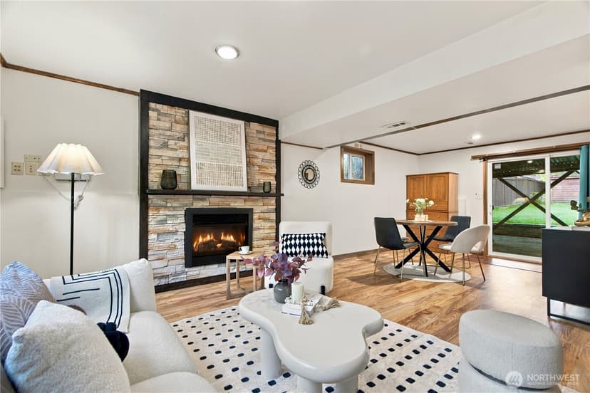 Property photo for 12119 NE 65th St, Kirkland photo 16