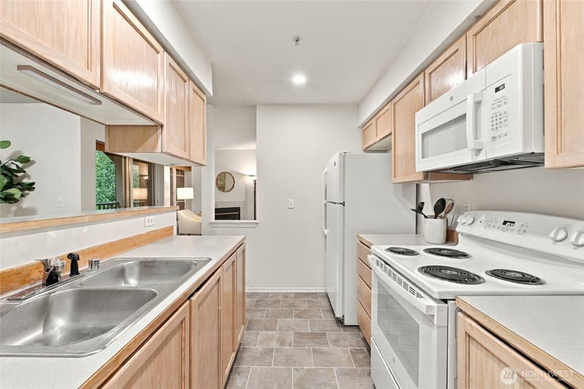 Property photo for 18930 Bothell-Everett Highway #B303, Bothell photo 14