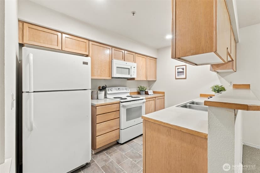 Property photo for 18930 Bothell-Everett Highway #B303, Bothell photo 12