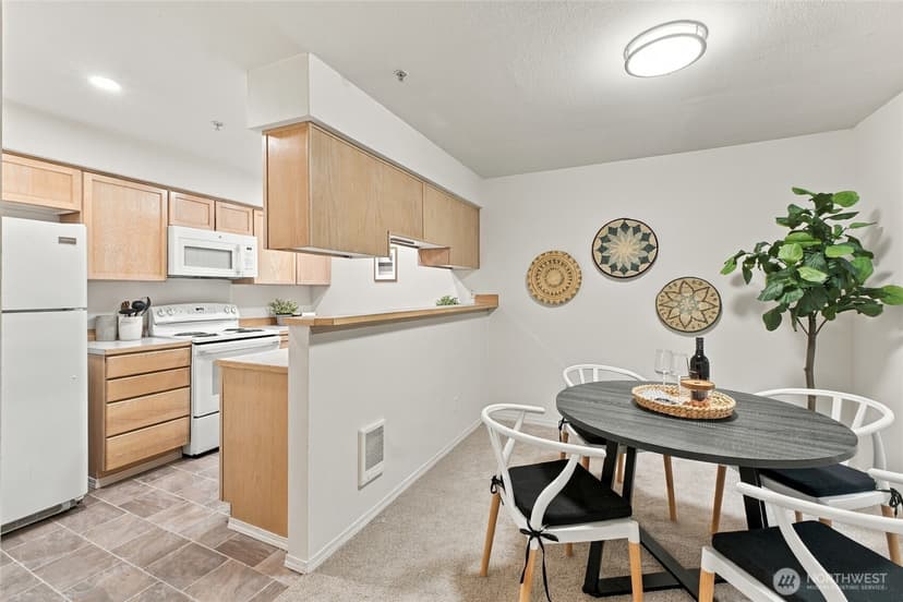 Property photo for 18930 Bothell-Everett Highway #B303, Bothell photo 10