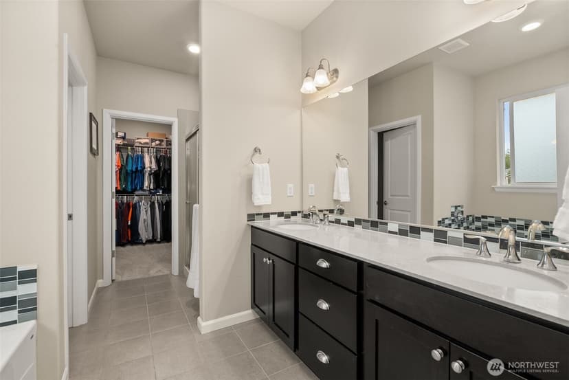 Property photo for 13910 183rd Avenue Ct E, Bonney Lake photo 15