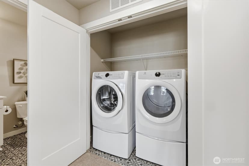 Property photo for 18834 67th Drive NE #2, Kenmore photo 16