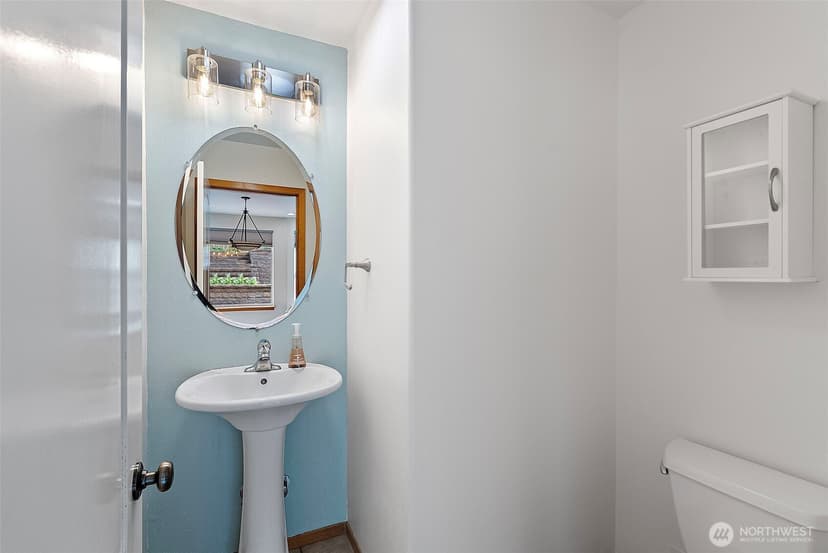 Property photo for 1673 Bayview Drive W, Bremerton photo 17