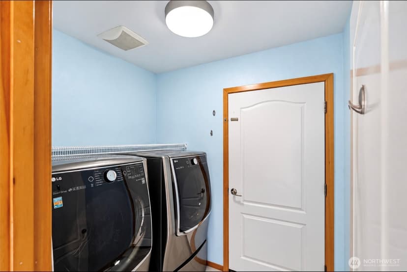 Property photo for 1673 Bayview Drive W, Bremerton photo 16