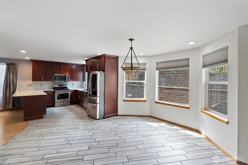 Property photo for 1673 Bayview Drive W, Bremerton photo 13