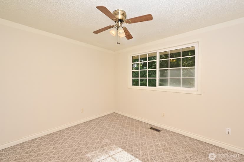 Property photo for 2138 SW 305th Street, Federal Way photo 15