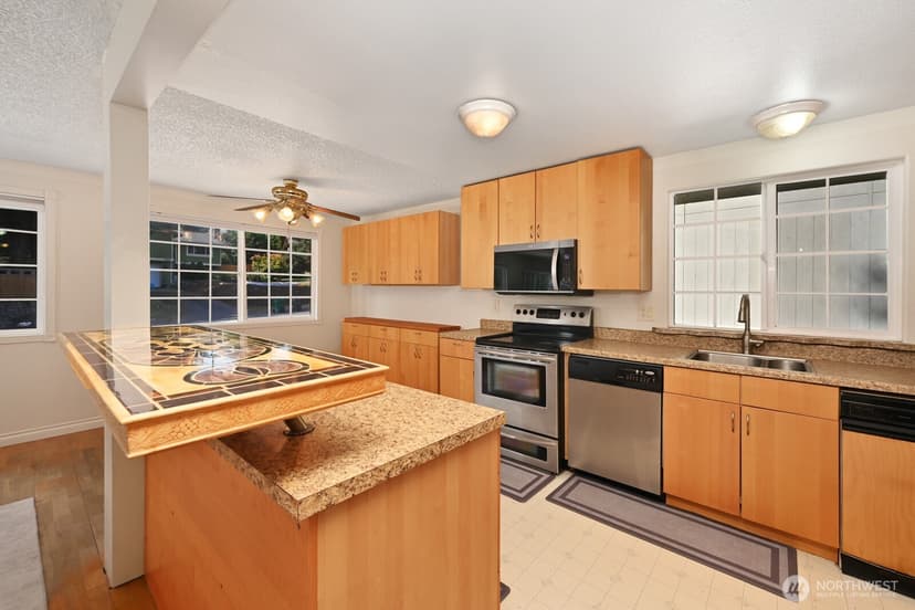 Property photo for 2138 SW 305th Street, Federal Way photo 10