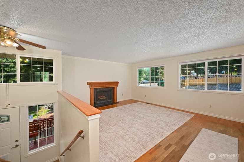Property photo for 2138 SW 305th Street, Federal Way photo 3