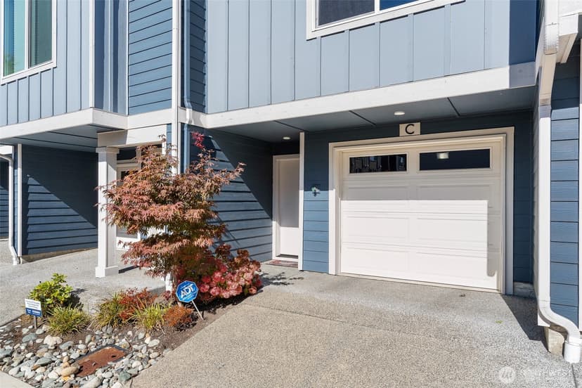 Property photo for 9616 19th Avenue SE #C, Everett photo 2