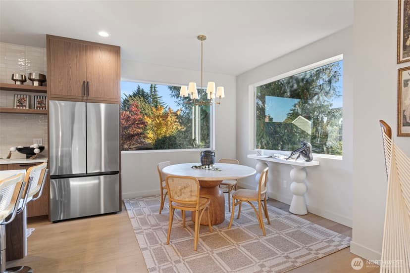 Property photo for 2725 Belvidere Avenue SW, Seattle photo 11