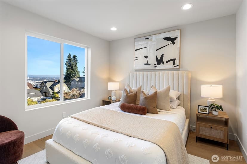 Property photo for 2725 Belvidere Avenue SW, Seattle photo 18