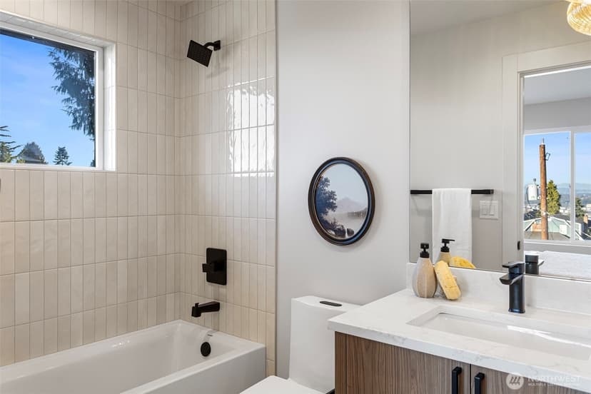 Property photo for 2725 Belvidere Avenue SW, Seattle photo 20