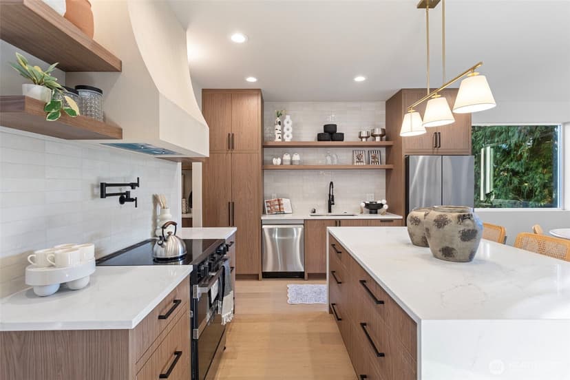 Property photo for 2725 Belvidere Avenue SW, Seattle photo 14