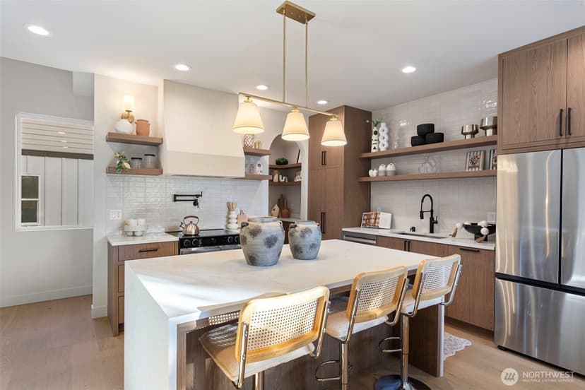 Property photo for 2725 Belvidere Avenue SW, Seattle photo 13