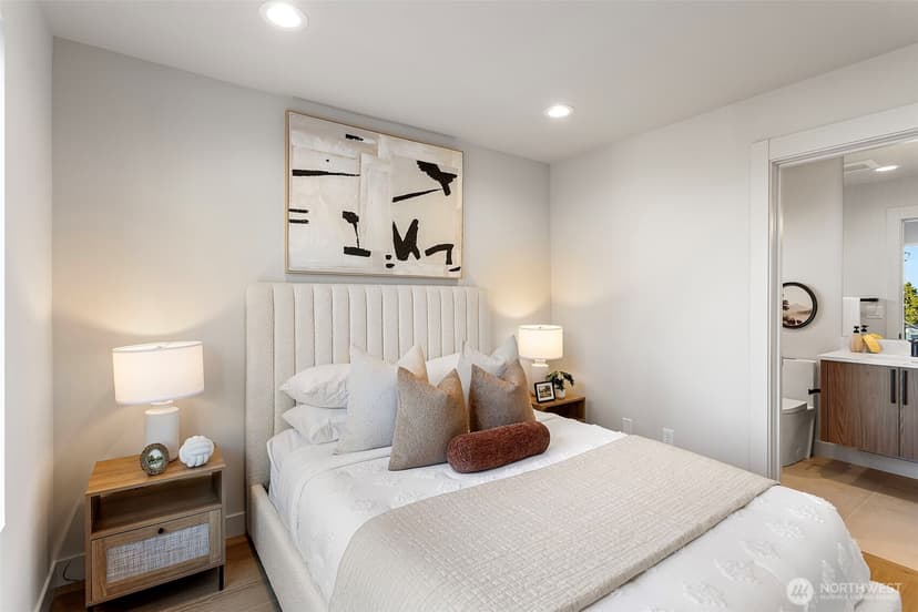 Property photo for 2725 Belvidere Avenue SW, Seattle photo 19