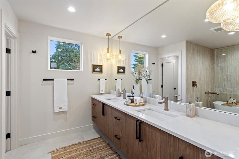 Property photo for 2721 Belvidere Avenue SW, Seattle photo 25