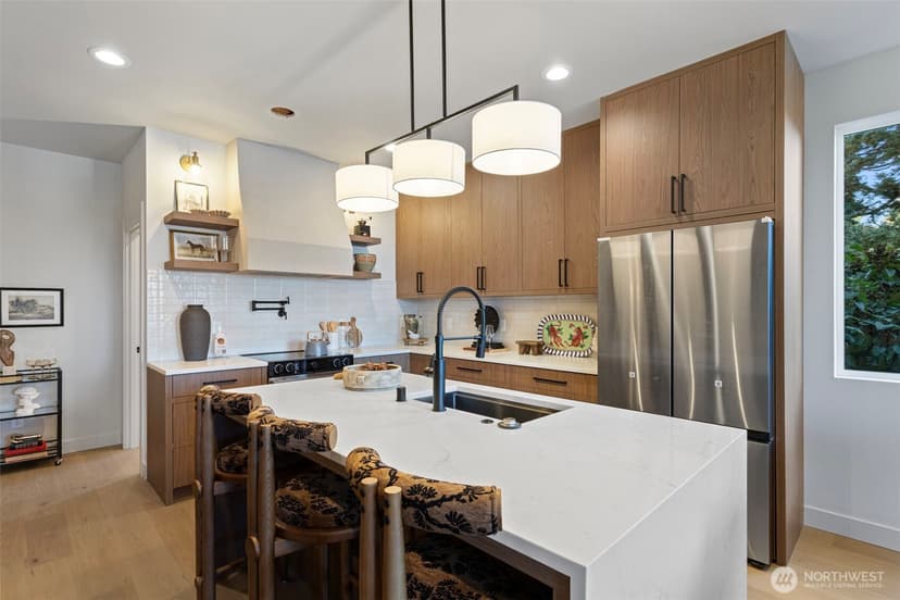 Property photo for 2721 Belvidere Avenue SW, Seattle photo 12