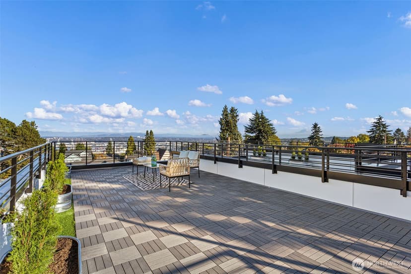 Property photo for 2721 Belvidere Avenue SW, Seattle photo 27