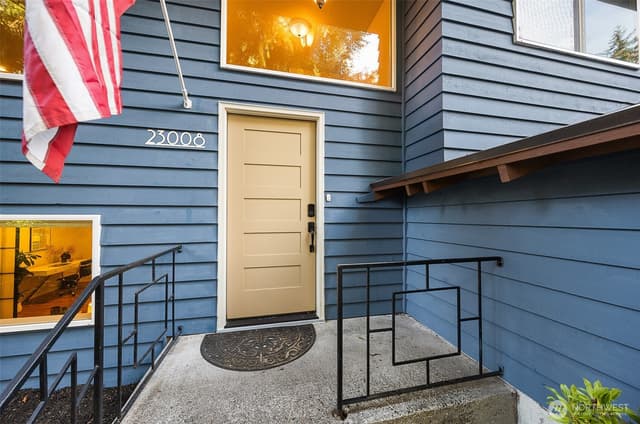 Property photo for 23008 Atlas Road, Bothell photo 2