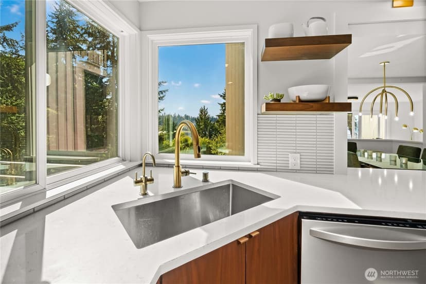 Property photo for 4815 102nd Lane NE, Kirkland photo 15