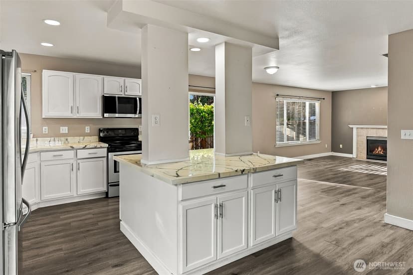 Property photo for 18714 82nd Avenue Ct E, Puyallup photo 4
