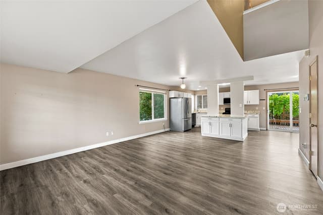 Property photo for 18714 82nd Avenue Ct E, Puyallup photo 3
