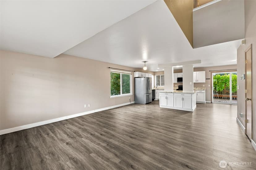 Property photo for 18714 82nd Avenue Ct E, Puyallup photo 3