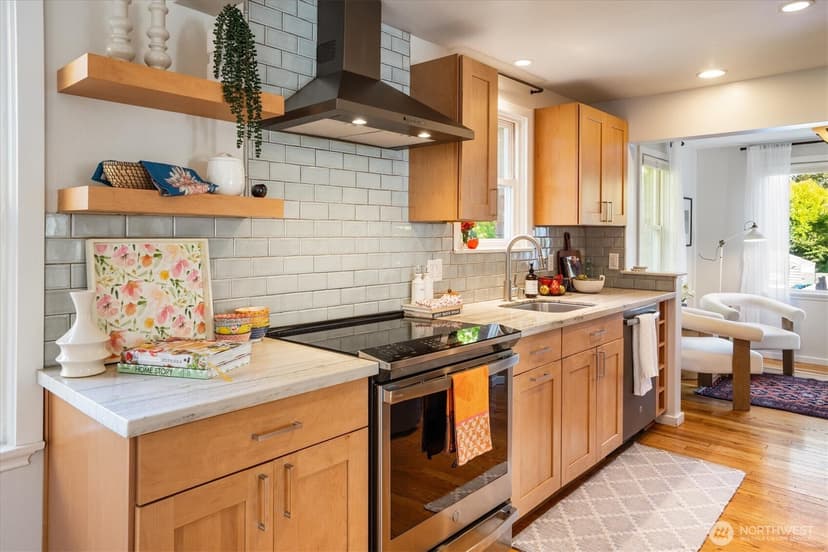 Property photo for 10523 13th Avenue NW, Seattle photo 10