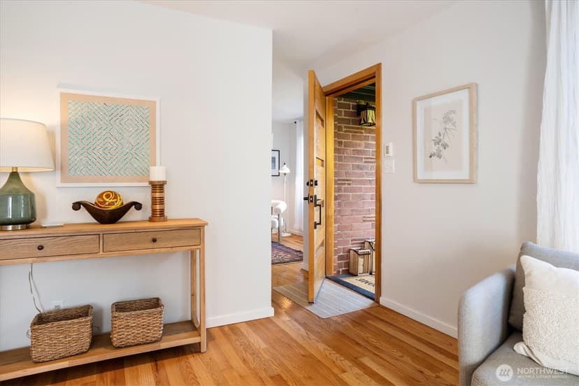 Property photo for 10523 13th Avenue NW, Seattle photo 4