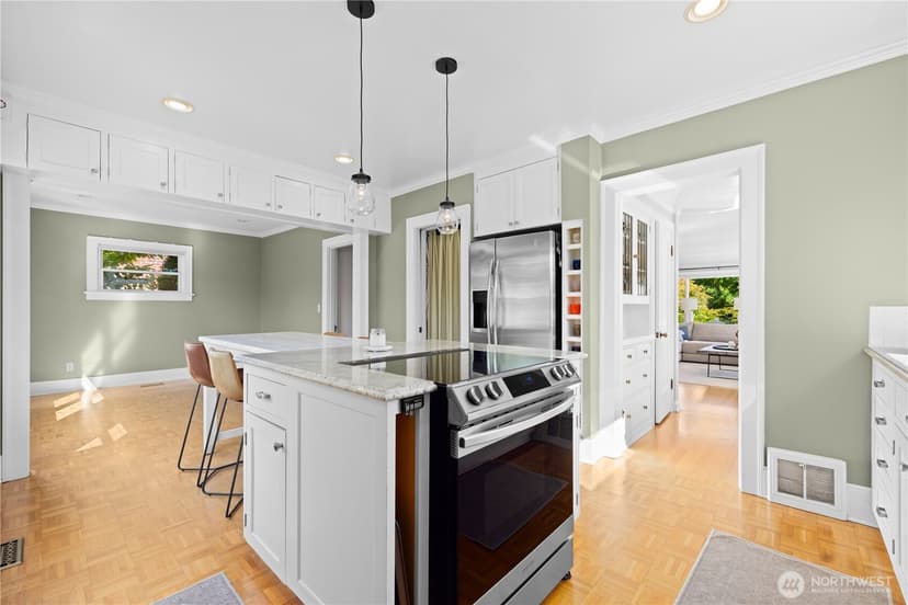 Property photo for 1537 Thorndyke Avenue W, Seattle photo 13
