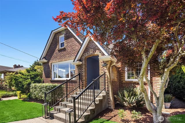 Property photo for 1537 Thorndyke Avenue W, Seattle photo 2
