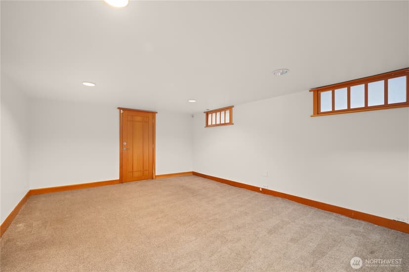 Property photo for 1537 Thorndyke Avenue W, Seattle photo 26