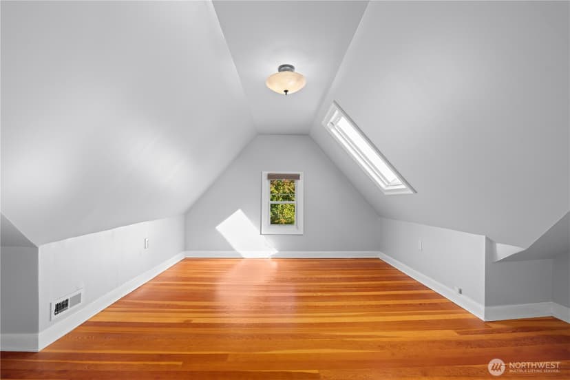 Property photo for 1537 Thorndyke Avenue W, Seattle photo 23