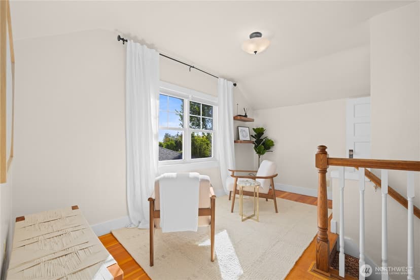 Property photo for 1537 Thorndyke Avenue W, Seattle photo 17