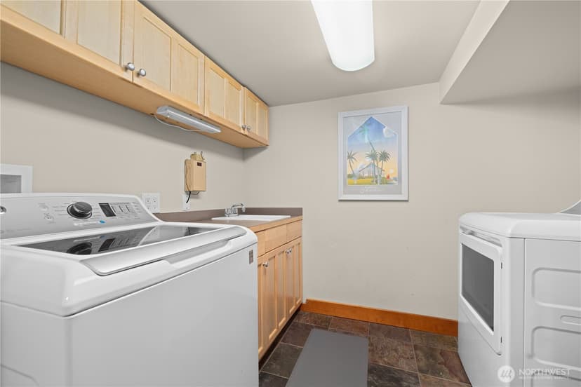 Property photo for 1537 Thorndyke Avenue W, Seattle photo 31