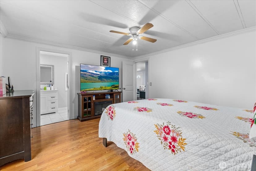 Property photo for 12605 E Gibson Road #17, Everett photo 12