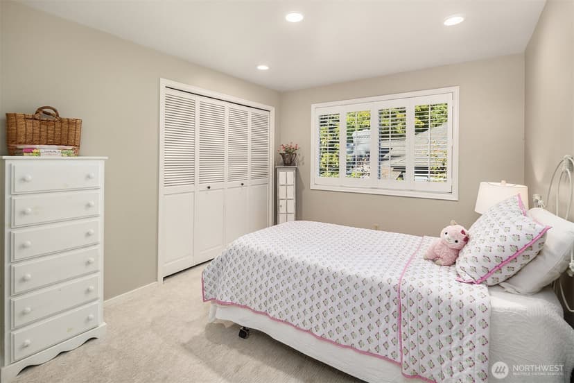 Property photo for 11726 NE 41st Street, Kirkland photo 28
