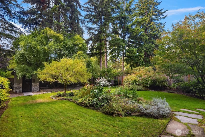 Property photo for 11726 NE 41st Street, Kirkland photo 39