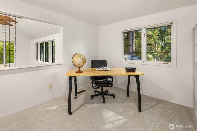 Property photo for 11726 NE 41st Street, Kirkland photo 30