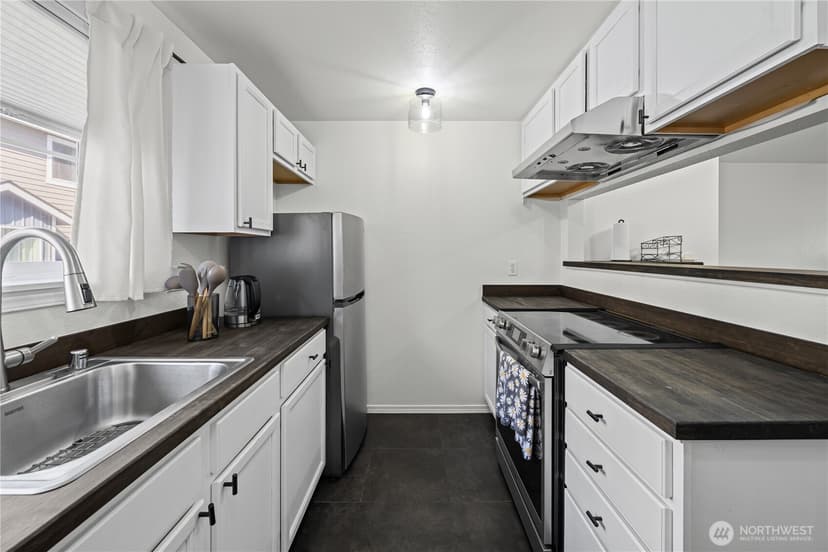 Property photo for 1132 N 198th Street #C302, Shoreline photo 10