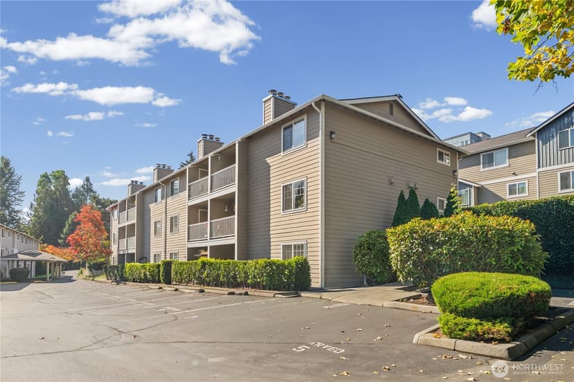 Property photo for 1132 N 198th Street #C302, Shoreline photo 3