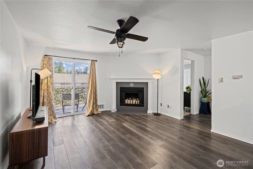 Property photo for 1132 N 198th Street #C302, Shoreline photo 4