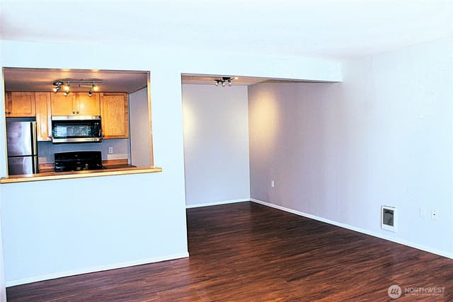 Property photo for 1522 NE 175th Street #200, Shoreline photo 4