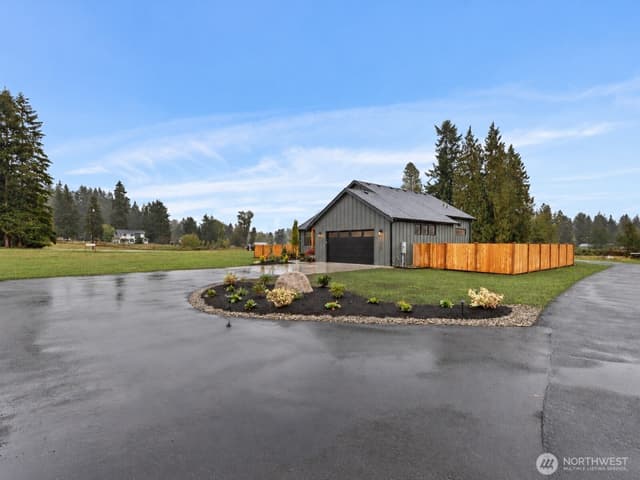 Property photo for 27020 35th Avenue NE #A, Arlington photo 2