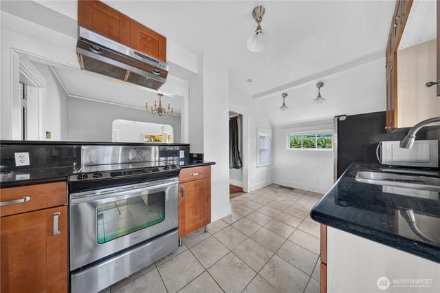 Property photo for 4234 S Graham Street, Seattle photo 5